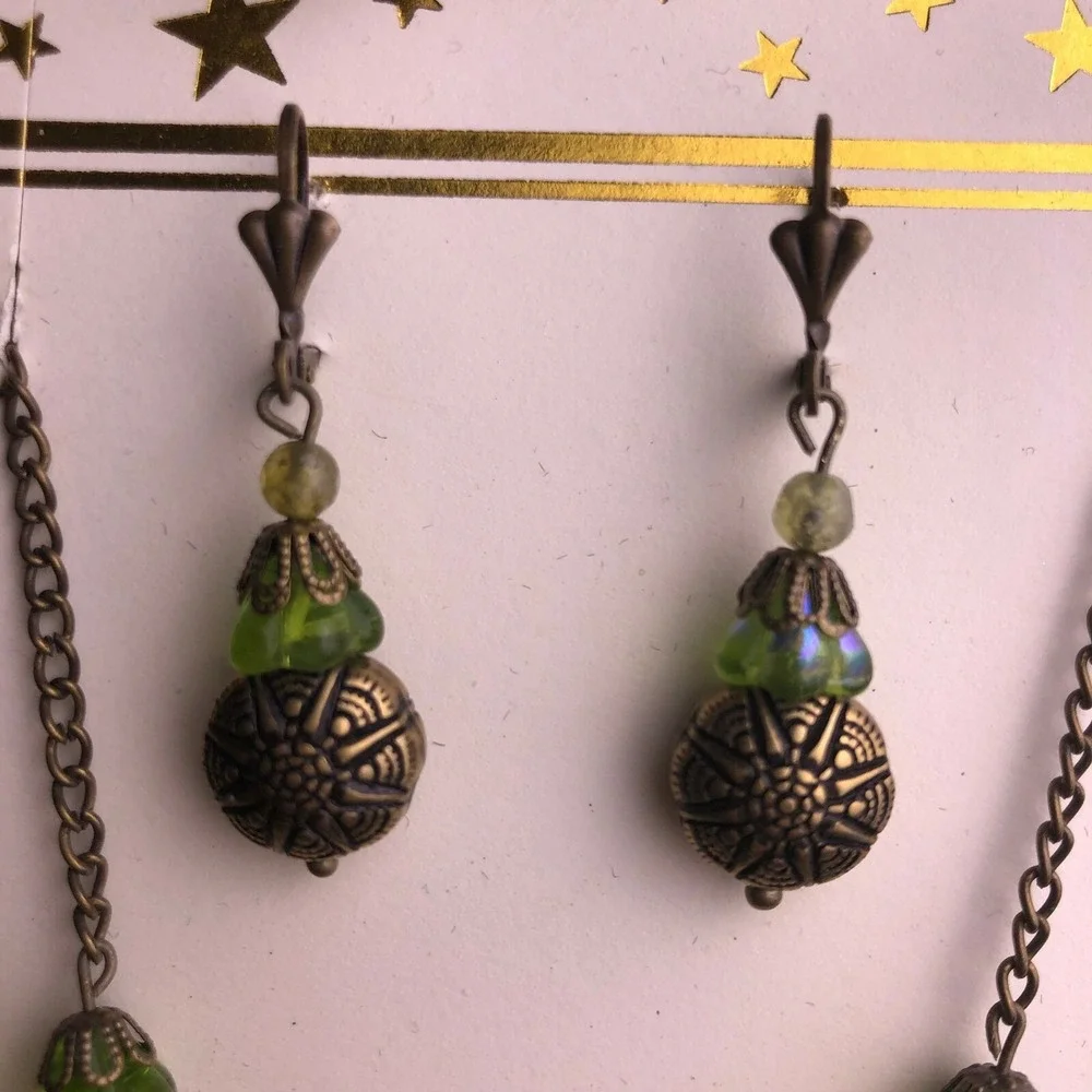 Green Czech Glass Pendant Necklace Set~ Victorian Revival~Upcycled Artisan‎ Made